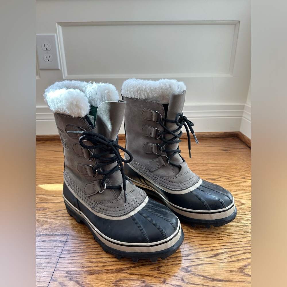 Sorel waterproof Caribou Women winter boots, size 7